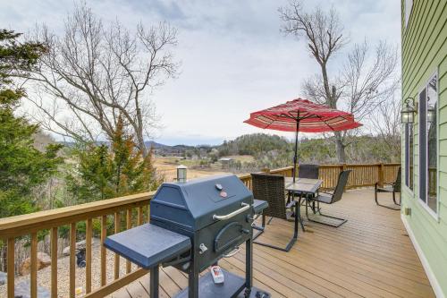Luxury Douglas Lake Chalet - Great Location! in Dandridge, USA