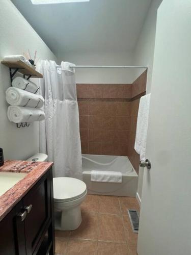 2bdr- 2 KING BEDS- Bettendorf in Bettendorf, USA