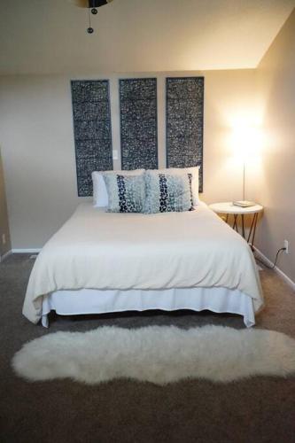 1 bdr. near TBK Sports Complex. in Bettendorf, USA
