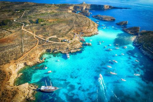 Hotellet från utsidan, SUNSHINE SUITS - BRAND NEW APARTMENTS in Msida