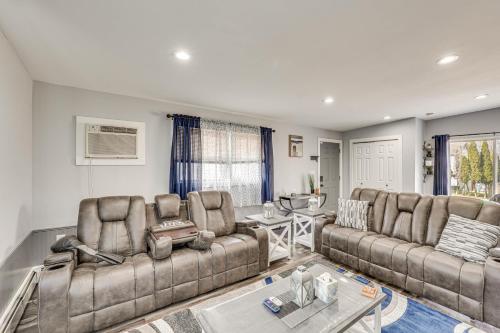 Waterfront Wallkill Duplex Home w/ Fire Pits! in Gardiner (NY)