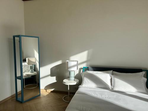 Superior Double Room with External Private Bathroom image 7