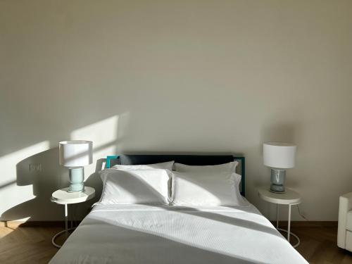 Superior Double Room with External Private Bathroom image 6