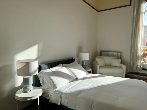 Superior Double Room with External Private Bathroom image 5