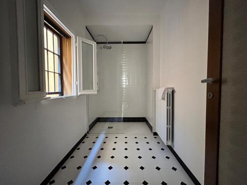 Superior Double Room with External Private Bathroom image 1