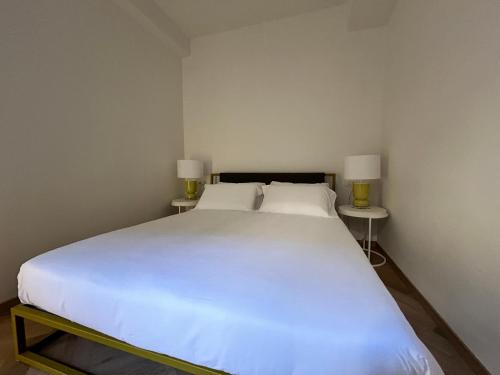 Double Room with Ensuite Bathroom image 8