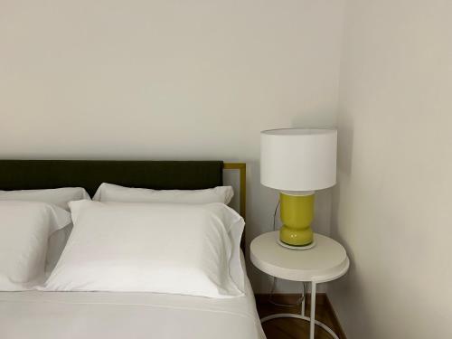 Double Room with Ensuite Bathroom room in Frame Bologna