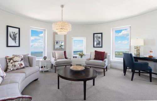 534215888 Fairmont Le Chateau Frontenac
