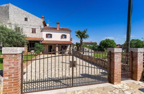 Stone house Graziella Funtana