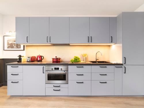LivinParis - Luxury AC 3 Bedrooms Opera III - image 13