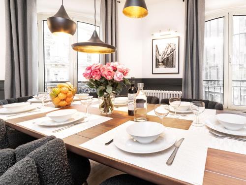 LivinParis - Luxury AC 3 Bedrooms Opera III - image 2