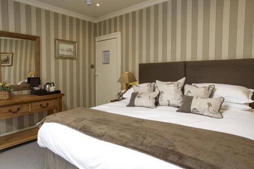 Falcon Manor Hotel - image 6