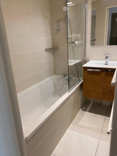 C La Suite – Pomponne, TX