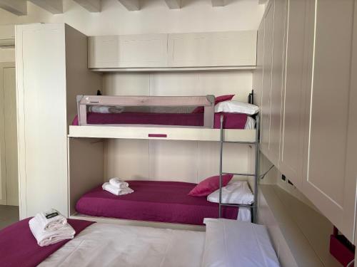 Studio Apartment with Balcony image 3