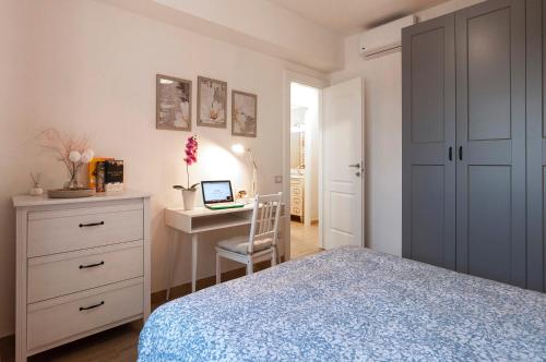 Elegant comfy three-rooms apartment in Eur with parking