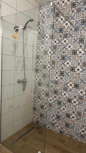 One-Bedroom Apartment image 1
