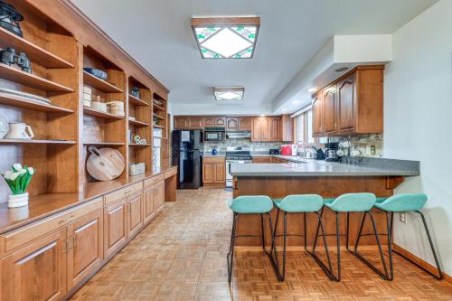 Waterfront Deltaville Retreat with Private Boat Dock in Locklies, USA