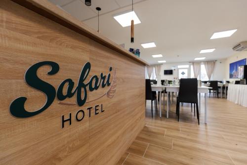 Safari Hotel