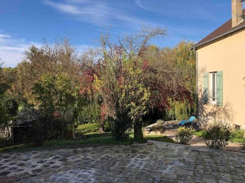 Gîte au bord du loing et proche forêt