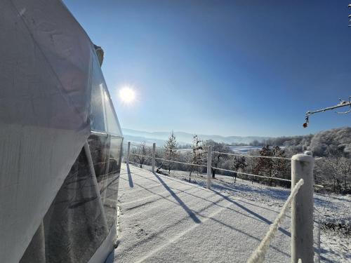 Apkārtne, SKY DOME in Lăschia