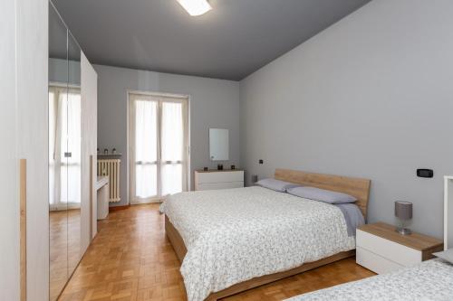Interno Nizza, Turín