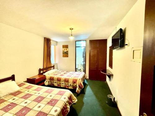 Standard Family Room image 1