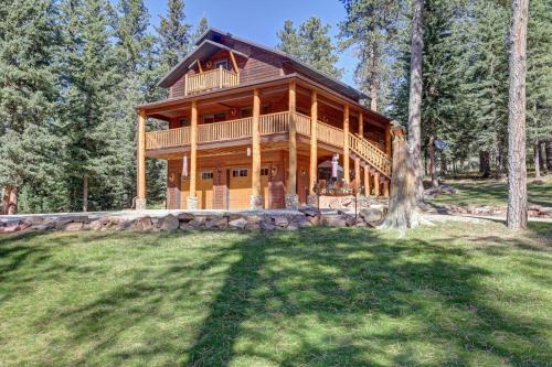 Eagle`s Lair - Log Home