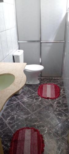 Bathroom, Apto familiar no Guaruja, proximo da Praia das Asturias near Churrascaria Yedo