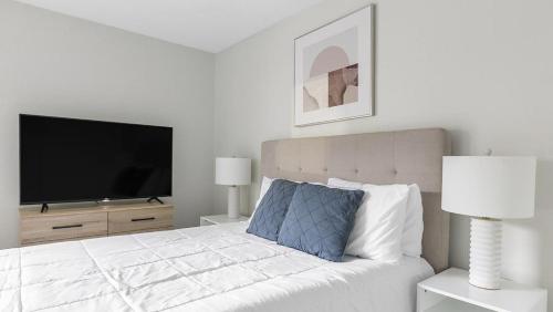 Landing Modern Apartment with Amazing Amenities ID1387X817 in Blue Ash, USA