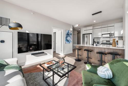 Designer Apt near Union Park - Cloud9-1125