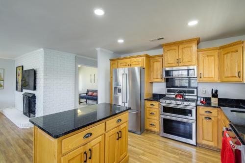 Kingston Vacation Rental with On-Site River Access! in Kingston, USA