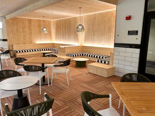 Piscina, Motif Hotel on Nashville's Music Row in Nashville (TN)