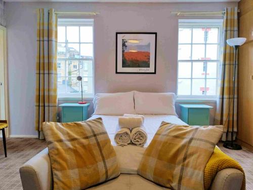 amazing apartments - Websters Land - Castle View, Edinburgh (photo 3)