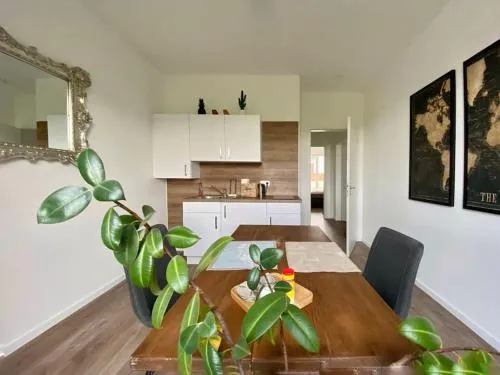 Schöne 1-Zimmer Wohnung mit Boxspringbett & Küche in Mechernich, Deutschland