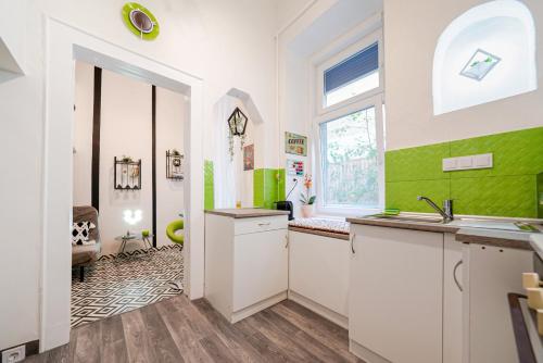 Secret Garden Apartment - Free Parking Room Type - Apartment