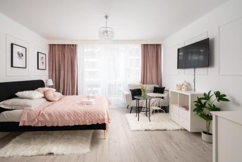 Air-Conditioned GatawayStudio 900m from Central Station, parking on site, Warsaw