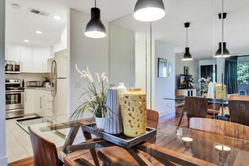 Fresh & Humble Condo for Two - A Ryson Property in Palm Springs, USA