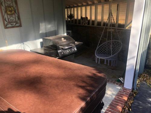 Full Access to our Farm & Petting ZOO + Hot Tub! in Sugar Grove, USA