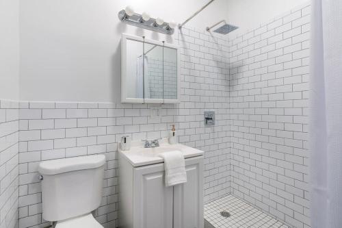 91-1D 3BR 2baths Duplex with a Private Back yard - GYM - image 9