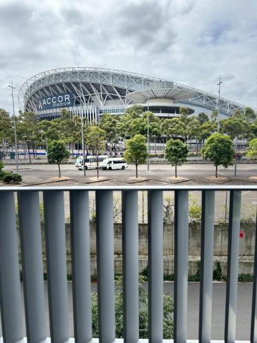 Sydney Olympic Park Walk to Aquatic Centre and Stadium