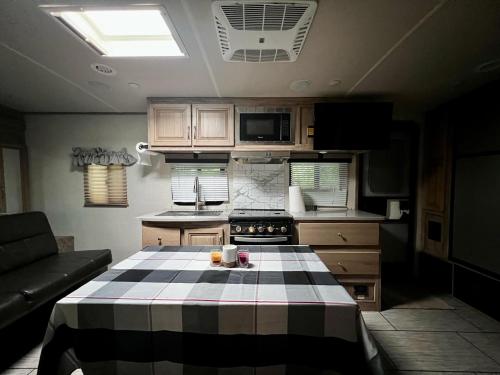 廚房, Mineral River Eco Village in 林孔德拉別哈