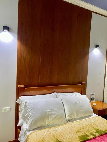 2 double beds