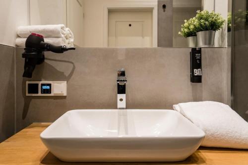 Apartment image 10
