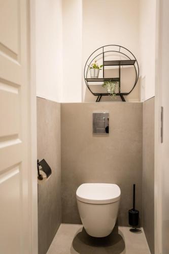 Apartment image 9