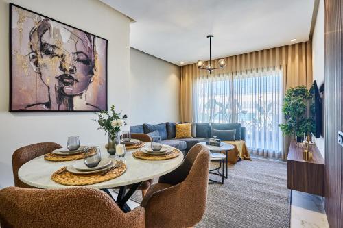 Sleek and Modern 2-Bed Unit in Downtown Casa, Casablanca