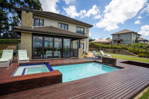 Luxury Countryside Gataway Hillcrest, Durban