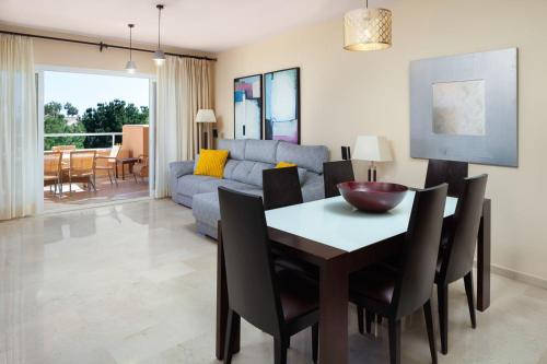 Malibu Mansions by the beach by ALFRESCO STAYS - image 5
