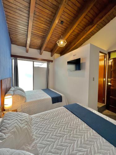 2 double beds