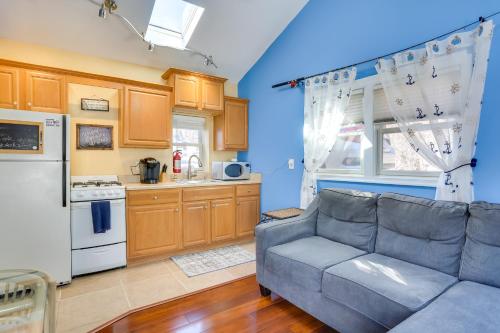 Greenwood Lake Cottage with Shared Dock and Hot Tub! in Ringwood (NJ)