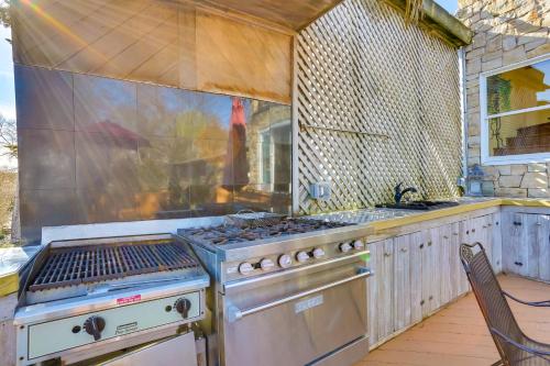 Greenwood Lake Cottage with Shared Dock and Hot Tub! in Ringwood (NJ)